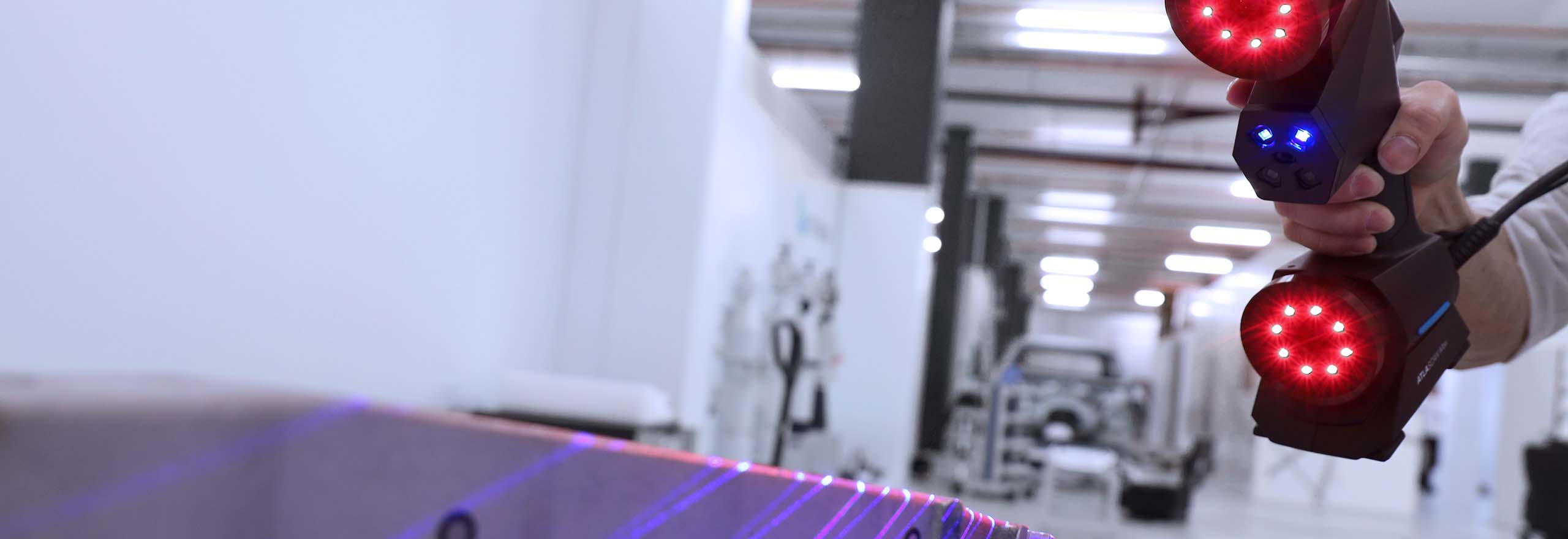 Handheld-3D-scanners_hero-marquee_2560x880_02